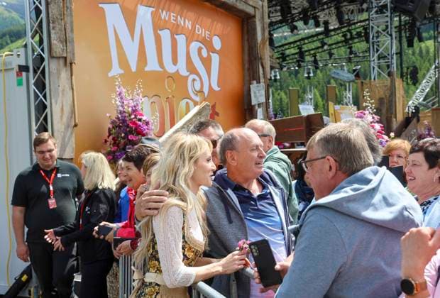 13.06.2024, Bad Kleinkircheim, AUT, Unterwegs in Kärnten, Reportage, Wenn die Musi Spielt 2024, im Bild Melissa naschenweng,