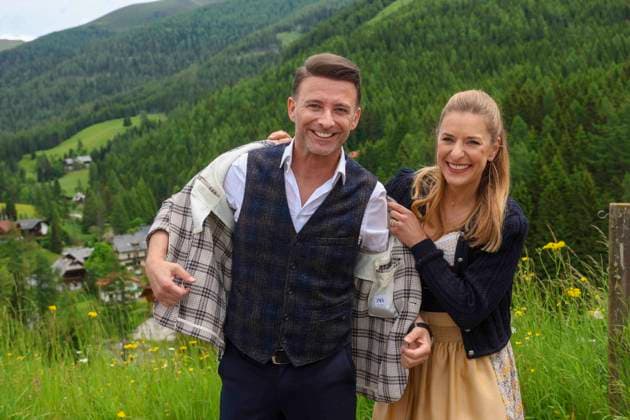 13.06.2024, Bad Kleinkircheim, AUT, Unterwegs in Kärnten, Reportage, Wenn die Musi Spielt 2024, im Bild Marco Ventre, Stefanie Hertel,