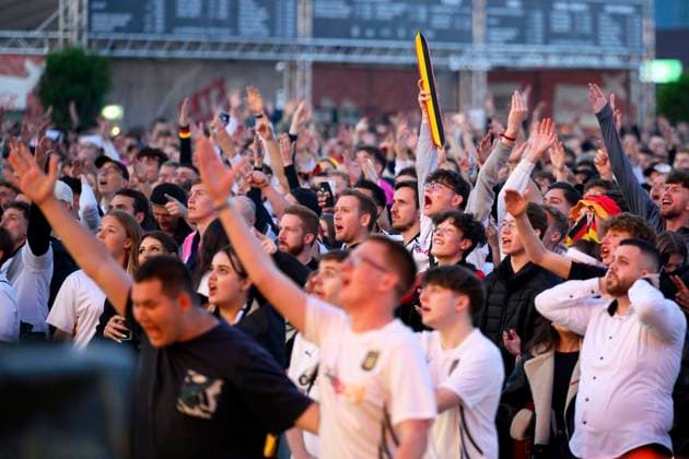 Public Viewing der EM: Etwa 8.000 Menschen sehen im FanPark am Airport Nürnberg das 5:1 der DFB-Elf gegen Schottland. (Themenbild, Symbolbild) Nürnberg, 14.06.2024 Bayern Deutschland Copyright: xDwixAnoraganingrumx