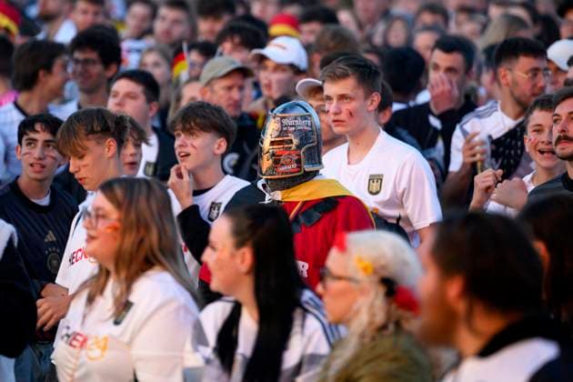 Public Viewing der EM: Etwa 8.000 Menschen sehen im FanPark am Airport Nürnberg das 5:1 der DFB-Elf gegen Schottland. (Themenbild, Symbolbild) Nürnberg, 14.06.2024 Bayern Deutschland Copyright: xDwixAnoraganingrumx
