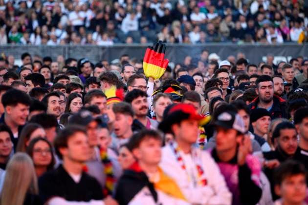 Public Viewing der EM: Etwa 8.000 Menschen sehen im FanPark am Airport Nürnberg das 5:1 der DFB-Elf gegen Schottland. (Themenbild, Symbolbild) Nürnberg, 14.06.2024 Bayern Deutschland Copyright: xDwixAnoraganingrumx