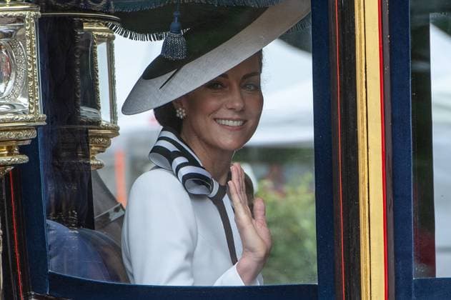 Entertainment Themen der Woche KW24 Entertainment Bilder des Tages June 15, 2024, London, England, United Kingdom: PRINCESS CATHERINE travels along The Mall during the Trooping the Colour ceremony at Horse Guards Parade, central London, as King Charles III celebrates his official birthday. London United Kingdom - ZUMAk172 20240615_zip_k172_016 Copyright: xThomasxKrychx