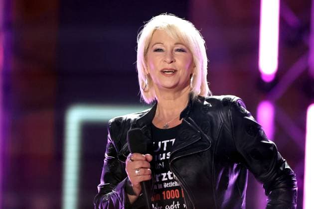 ORF Wenn die Musi spielt . Sängerin Claudia Jung während Proben zum Musik Open Air Wenn die Musi spielt am 14.06.2024 in Bad Kleinkirchheim. 20240615SBK0132