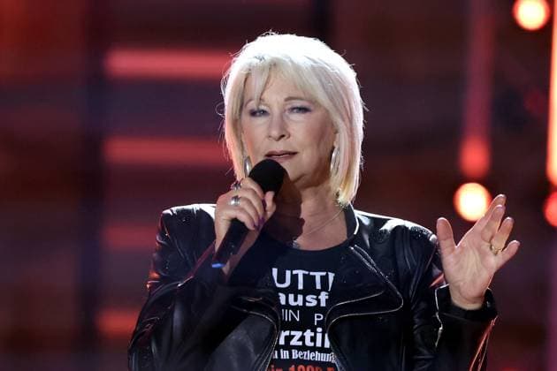 ORF Wenn die Musi spielt . Sängerin Claudia Jung während Proben zum Musik Open Air Wenn die Musi spielt am 14.06.2024 in Bad Kleinkirchheim. 20240615SBK0136