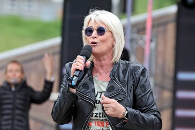 ORF Wenn die Musi spielt . Sängerin Claudia Jung während Proben zum Musik Open Air Wenn die Musi spielt am 14.06.2024 in Bad Kleinkirchheim. 20240615SBK0004