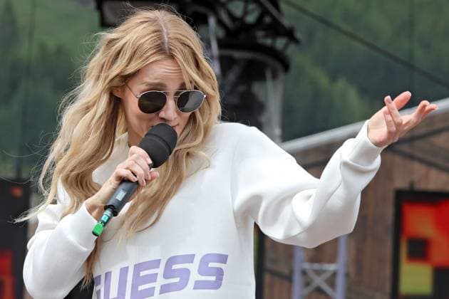 ORF Wenn die Musi spielt . Sängerin Melissa Naschenweng während Proben zum Musik Open Air Wenn die Musi spielt am 14.06.2024 in Bad Kleinkirchheim. 20240615SBK0048