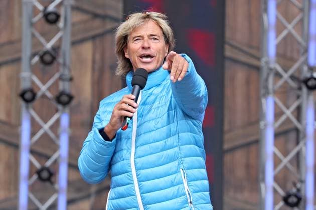 ORF Wenn die Musi spielt . Sänger Hansi Hinterseer während Proben zum Musik Open Air Wenn die Musi spielt am 14.06.2024 in Bad Kleinkirchheim. 20240615SBK0011