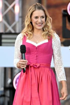 15.06.2024 - Bad Kleinkirchheim St. Oswald am Hoferriegel in Österreich (AUT) - Wenn die Musi spielt Open Air 2024 - Stefanie Hertel,
