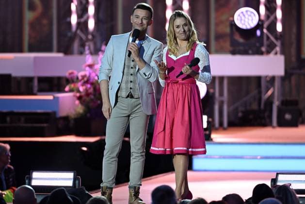 15.06.2024 - Bad Kleinkirchheim St. Oswald am Hoferriegel in Österreich (AUT) - Wenn die Musi spielt Open Air 2024 - Stefanie Hertel und Marco Ventre,