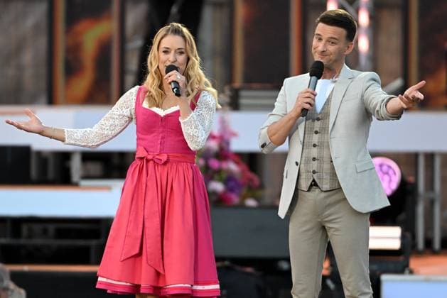 15.06.2024 - Bad Kleinkirchheim St. Oswald am Hoferriegel in Österreich (AUT) - Wenn die Musi spielt Open Air 2024 - Stefanie Hertel und Marco Ventre,