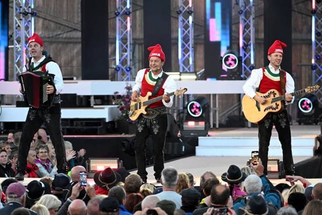 15.06.2024 - Bad Kleinkirchheim St. Oswald am Hoferriegel in Österreich (AUT) - Wenn die Musi spielt Open Air 2024 - Die jungen Zillertaler,