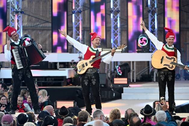 15.06.2024 - Bad Kleinkirchheim St. Oswald am Hoferriegel in Österreich (AUT) - Wenn die Musi spielt Open Air 2024 - Die jungen Zillertaler,