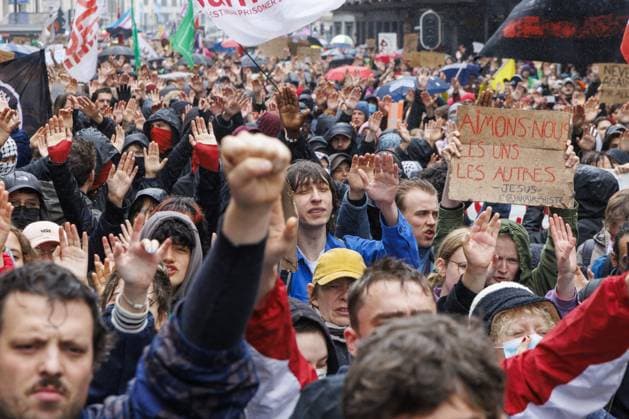 News Themen der Woche KW24 News Bilder des Tages This picture shows a march against fascism and right-wing political parties, Sunday 16 June 2024 in Brussels.  NICOLASxMAETERLINCK 94671004