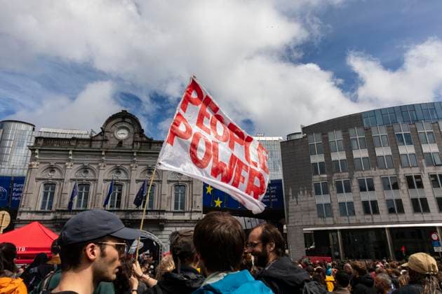 Bilder des Jahres 2024, News 06 Juni News Themen der Woche KW24 News Bilder des Tages - Anti-fascist demonstration in Brussels. - 16 06 2024 - Belgium Brussels Brussels - Around 5,000 people gathered in the Belgian capital to demonstrate against the rise of the far right in Europe, in response to a call from the Belgian Anti-Fascist Coordination (CAB).  NicolasxLandemardx xLexPictorium LePictorium_0293031
