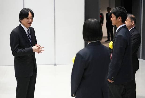 Japan crown prince at award ceremony Japanese Crown Prince Fumihito (L) speaks with award winners of the Japan Stockholm Junior Water Prize at the National Museum of Emerging Science and Innovation in Tokyo on June 18, 2024.  A14AA0003015811P