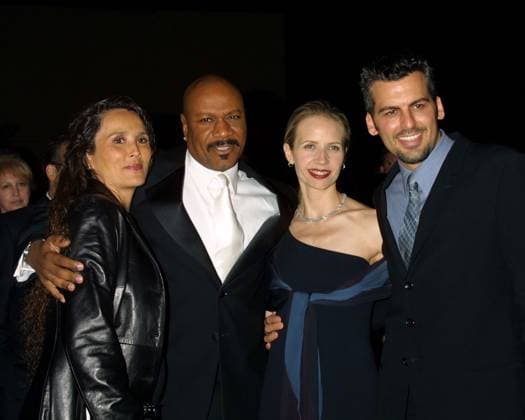 2001 KATHY HUTCHINS HUTCHINS PHOTO. DIVERSITY AWARDS .HOLLYWOOD, CA. 11 17 01.VING RHAMES AND GIRLFRIEND, FEHR ODED AND GUEST.. EDITORIAL USE ONLY Copyright: xx x khphotos266641