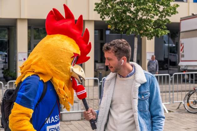 Ankunft der französischen Nationalmannschaft am Hyperion Hotel in Leipzig. Morgen wird die L equipe tricolore gegen Holland spielen. Nationaltrainer ist Didier Dechamps. Fans Ankunft Frankreich