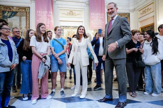 Entertainment Themen der Woche KW25 Entertainment Bilder des Tages King Felipe And Queen Letizia At Exhibition - Madrid King Felipe VI of Spain, Queen Letizia of Spain attends The Exhibition Felipe VI: A Decade Of The History Of The Crown Of Spain . at Royal Palace on June 20, 2024 in Madrid, Spain. Photo by Archie Andrews ABACAPRESS.COM Madrid Spain  Copyright: xAndrewsxArchie ABACAx
