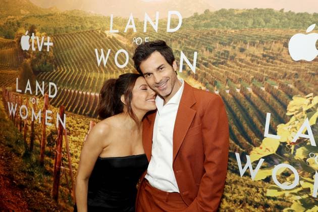 Entertainment Themen der Woche KW25 Entertainment Bilder des Tages Premiere of ?Land Of Women? at the Whitby Hotel. Featuring: Eva Longoria and Santiago Cabrera Where: New York City, New York, United States When: 20 Jun 2024 Credit: Marion Curtis Starpix for Apple TV+ INSTARimages EDITORIAL USE ONLY. NOT FOR USE BY NEWSPAPERS BASED IN THE UK. Copyright: xMarionxCurtis StarpixxforxApplexTV+x instar53869429