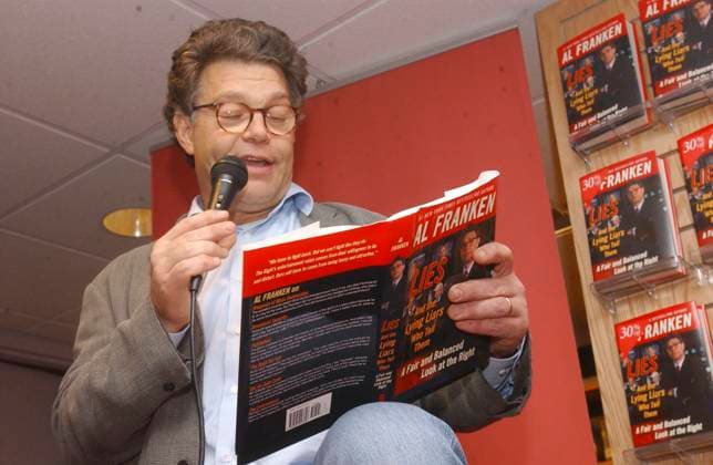 AL FRANKEN BOOK SIGNING NY AL FRANKEN SIGNS COPIES OF HIS NEW BOOK LIES AND THE LYING LIARS WHO TELL THEM A FAIR LOOK AT THE RIGHT. BORDERS BOOK STORE. NEW YORK CITY. 19 SEPTEMBER 2003. PICTURES DENNIS VAN TINE,  Copyright: xDennisxVanxTinex xAvalonx 0549002716