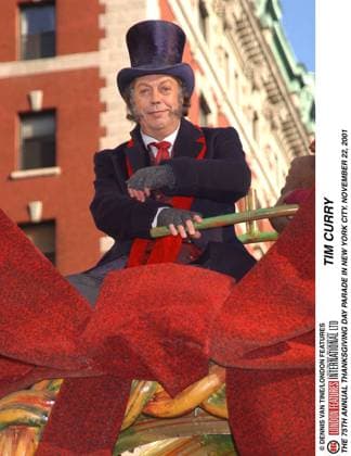 THANKSGIVING DAY PARADE NY DENNIS VAN TINE LONDON FEATURES 2001 TIM CURRY AT THE 75TH ANNUAL MACY S THANKSGIVING DAY PARADE IN NEW YORK CITY. NOVEMBER 22, 2001,  Copyright: xDennisxVanxTinex xAvalonx 0549004431