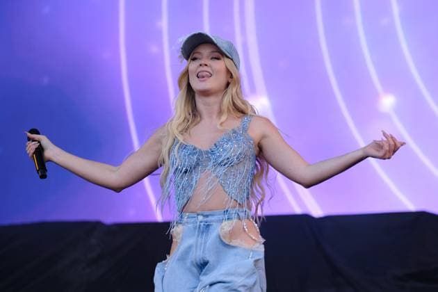 Entertainment Themen der Woche KW25 Entertainment des Tages June 23, 2024, Newport, United Kingdom: Swedish born singer Zara Maria Larsson known as Zara Larsson, performing live on stage at the Isle of Wight festival. Zara rose to fame after winning Talang, the Swedish Got Talent reality TV show . She has gone on to collaborate with David Guetta, Tinie Tempah and Clean Bandit Newport United Kingdom - ZUMAs197 20240623_aaa_s197_064 Copyright: xDawnxFletcher-Parkx