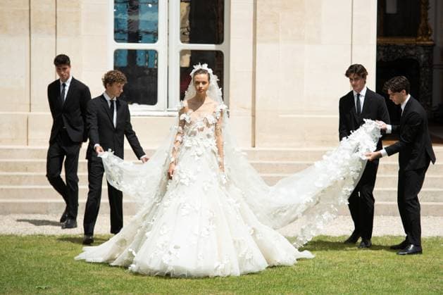 Entertainment Themen der Woche KW26 PFW Georges Hobeika Runway A model walks the runway during the Georges Hobeika Haute Couture Fall Winter 2024-2025 show as part of Paris Fashion Week in Paris, France on June 24, 2024. Photo by Aurore Marechal ABACAPRESS.COM Paris France  Copyright: xMarechalxAurore ABACAx