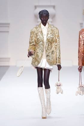 Entertainment Themen der Woche KW26 (240624) -- PARIS, June 24, 2024 -- A model presents a creation of Thom Browne s Fall Winter 2024-2025 Haute Couture collections during Paris Fashion Week in Paris, France, on June 24, 2024. ( Handout via Xinhua) FRANCE-PARIS-FASHION WEEK-THOM BROWNE MeetEurope 