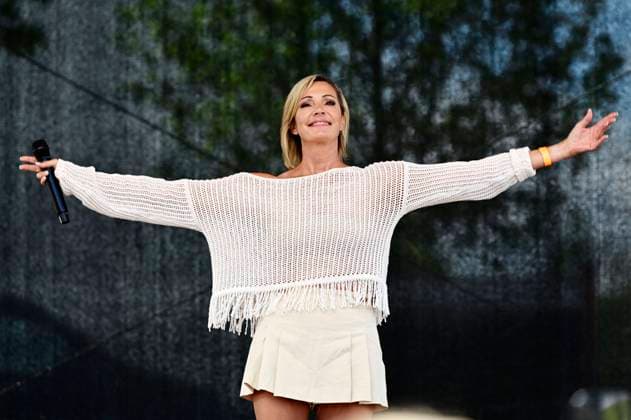 Tanja Lasch beim Radio Schlagerparadies Sommer Open Air 2024 im Messepark. Löbau, 23.06.2024