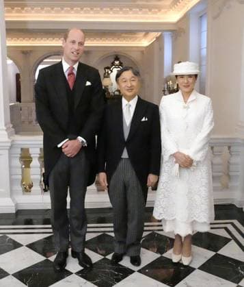 Bilder des Jahres 2024, Entertainment 06 Juni Entertainment Themen der Woche KW26 Entertainment Bilder des Tages Japan emperor s state visit to Britain Japan s Emperor Naruhito (C), Empress Masako and Britain s Prince William pose in London on June 25, 2024, during the imperial couple s state visit to the country.  A14AA0003054156P