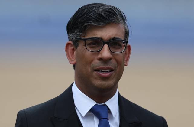 London (United Kingdom), 25 06 2024.- Britain s Prime Minister Rishi Sunak takes part in a ceremonial welcome for the Emperor and Empress of Japan at Horseguards Parade in London, Britain, 25 June 2024. Emperor Naruhito and Empress Masako of Japan are undertaking a three day state visit to the UK. (Japón, Reino Unido, Londres) Ceremonial welcome for the Emperor and Empress of Japan in london !ACHTUNG: NUR REDAKTIONELLE NUTZUNG!  Copyright: xNEILxHALLx EA2525 20240625-55013970978_1