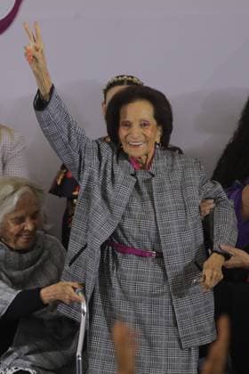 Ifigenia MartoÂ­nez greeting during the meeting of Claudia Sheinbaum Pardo, incoming President of Mexico, with women Con Claudia llegamos Todas at the University of the Claustro de Sor Juana. Mexico City Mexico - ZUMAe321 20240625_zia_e321_012 Copyright: xIanxRoblesx