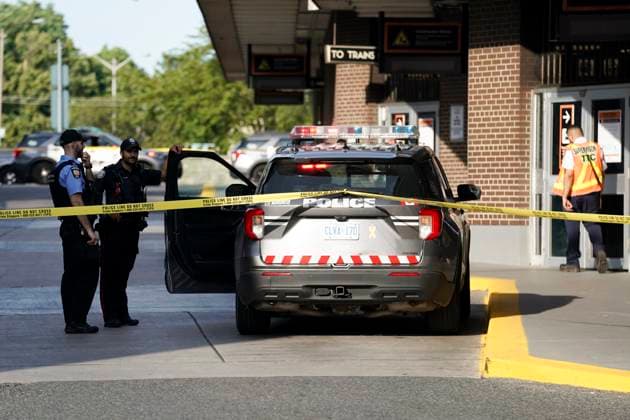 June 25, 2024, Toronto, On, CANADA: Toronto Police officers work the scene of a stabbing at Jane Subway Station in Toronto, on Tuesday, June 25, 2024. Toronto CANADA  - ZUMAc35_ 20240625_zaf_c35_124 Copyright: xArlynxMcadoreyx