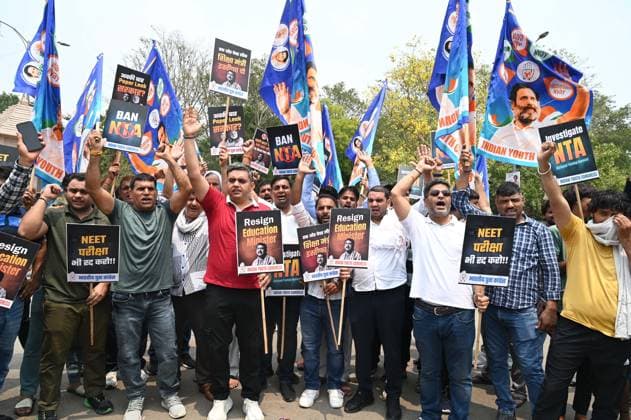 GURUGRAM, INDIA - JUNE 25: Indian Youth Congress workers protest to cancel the NEET exam and demanding the resignation of the Minister of Education of India Dharmendra Pradhan at Agrasen chowk near Government school (Boys) on June 25, 2024 in Gurugram, India. (Photo by Parveen Kumar Hindustan Times) Indian Youth Congress Workers Protest Over NEET Exam Issue