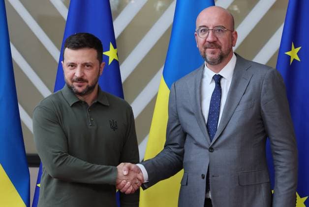 News Themen der Woche KW26 News Bilder des Tages Ukraine president Volodymyr Zelensky and European Council President Charles Michel shake hands on the first day of the European council summit, Thursday 27 June 2024 in Brussels.  BENOITxDOPPAGNE 95369663
