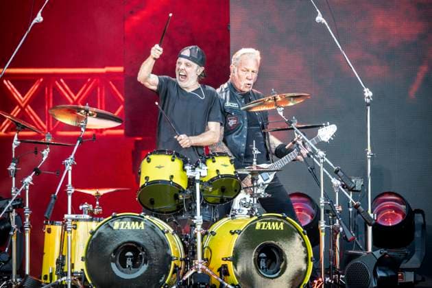 Entertainment Themen der Woche KW26 Metallica live at Tons of Rock 2024 Oslo, Norway. 26th, June 2024. The American heavy metal band Metallica performs live concert during the Norwegian music festival Tons of Rock 2024 in Oslo. Here vocalist and guitarist James Hetfield is seen live on stage with drummer Lars Ulrich. Oslo Norway Ekebergsletta  Copyright: xGonzalesxPhoto TerjexDokkenx