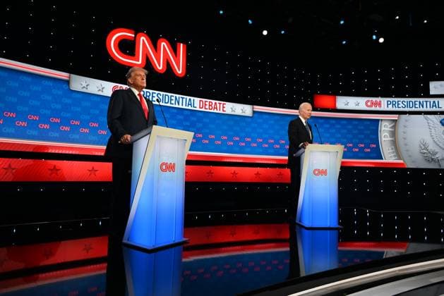 Former US President Donald J. Trump And US President Joe Biden At The 2024 CNN Presidential Debate U.S. President Joe Biden (R) and Former President of the United States Donald J. Trump (L) are participating in the 2024 CNN Presidential Debate at CNN Studios in Atlanta, Georgia, United States, on June 27, 2024. It is the first time in American history that a current and former U.S. President are debating on the same stage. Atlanta United States  Copyright: xKylexMazzax originalFilename: mazza-notitle240628_npULA.jpg