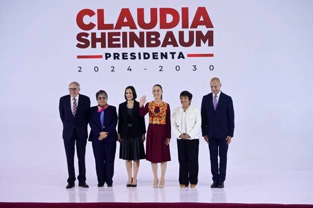 President-Elect Claudia Sheinbaum Presents Her New Cabinet - Mexico City (L-R) David Kershenobich, Raquel Buenrostro, Luz Elena Gonzalez Escobar, incoming President of Mexico Claudia Sheinbaum Pardo, Edna Elena Vega, Jesús Antonio Esteva pose during the presentation of the second part of the government cabinet of Claudia Sheinbaum Pardo at Museo Interactivo de Economía (MIDE). Mexico City, Mexico, June 27, 2024. Photo by Carlos Tischler Eyepix Group ABACAPRESS.COM) Mexico City Mexico  Copyright: xTischlerxCarlos Eyepix ABACAx