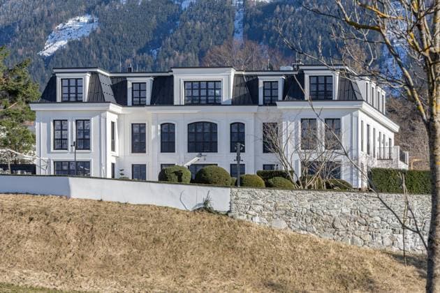 08.03.2024 Igls, Innsbruck, Tirol, Österreich Bild: Villa von Rene Benko in Igls, Haus, Privathaus, Privatvilla, Immobilie, Signa Holding, Laura Privatstiftung, Luxusanwesen von Rene Benko, Schlosshotel Igls Betriebs GmbH & Co KG, Gesellschaft Schlosshotel Igls, Luxus Villa *** 08 03 2024 Igls, Innsbruck, Tyrol, Austria Picture Villa of Rene Benko in Igls, house, private house, private villa, real estate, Signa Holding, Laura Privatstiftung, luxury property of Rene Benko, Schlosshotel Igls Betriebs GmbH Co KG, company Schlosshotel Igls, luxury villa