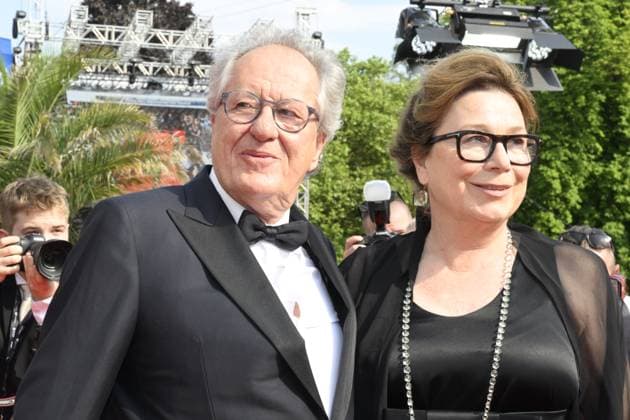 Entertainment Themen der Woche KW26 Entertainment Bilder des Tages Australian actor Geoffrey Rush, left, and his wife, actress Jane Menelaus, right, arrive at the opening of the 58th Karlovy Vary International Film Festival, on June 28, 2024, in Karlovy Vary, Czech Republic. (CTKxPhoto KaterinaxSulova) CTKPhotoP2024062807232  CTKPhotoP2024062807232