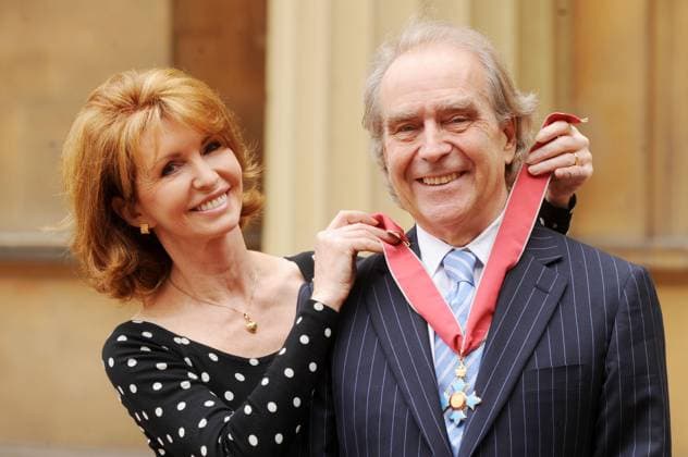 Investiture. Gerald Scarfe was at Buckinham Palace today to be awarded with a CBE for services to the Arts Photo Shows; Gerald Scarfe with his wife Jane Asher. Date: 14.10.2008,  Copyright: xDavidxWimsettx xAvalonx 0559743995