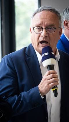 Tag der offenen Tür 20240629 Bürgerfest im Landtag von BaWü, 75 Jahre Grundgesetz; Andreas Stoch, Fraktionschef, Fraktionsvorsitzender der SPD Stuttgart Baden Württemberg Deutschland *** Open day 20240629 Citizens festival in the state parliament of BaWü, 75th anniversary of the Basic Law Andreas Stoch, parliamentary group leader, parliamentary group leader of the SPD Stuttgart Baden Württemberg Germany