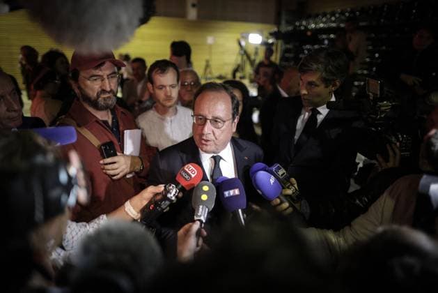 News Themen der Woche KW26 News Bilder des Tages Francois Hollande after results of the 1st round legislative elections in Tulle France s former President Francois Hollande addresses the press after the announcement of the results of the first round of French parliamentary elections, in Tulle, on June 30, 2024. Photo by Thibaud Moritz ABACAPRESS.COM Tulle France  Copyright: xMoritzxThibaud ABACAx