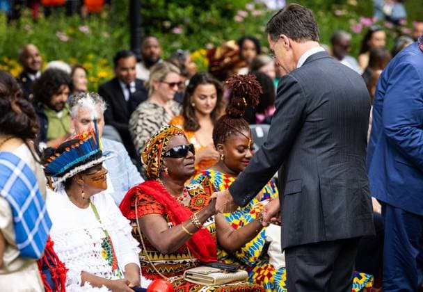 AMSTERDAM - Outgoing Prime Minister Mark Rutte during the national commemoration of the abolition of slavery at the slavery monument in the Oosterpark. The commemoration is organized by the National Institute for the Dutch Slavery History and Legacy (NiNsee). ANP ROBIN VAN LONKHUIJSEN netherlands out - belgium out  Copyright: xx x502527593x originalFilename: 502527593.jpg