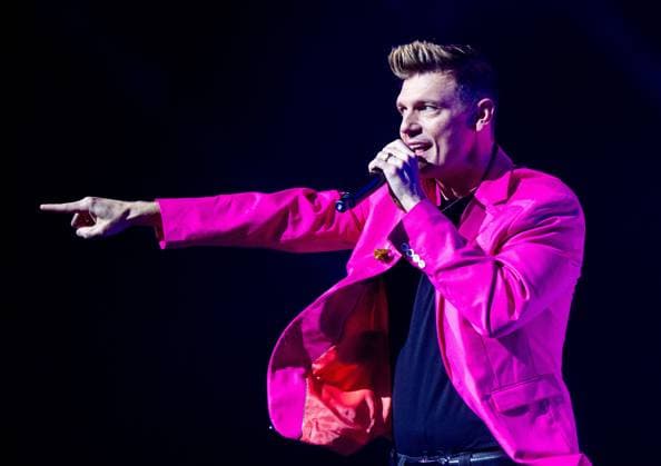 Bilder des Jahres 2024, Entertainment 07 Juli Entertainment Themen der Woche KW27 Entertainment Bilder des Tages ROTTERDAM - Backstreet Boy Nick Carter during a performance in the Luxor Theater. The concert is part of his Who I Am Tour. ANP IRIS VAN DEN BROEK netherlands out - belgium out  Copyright: xx x502554838x originalFilename: 502554838.jpg