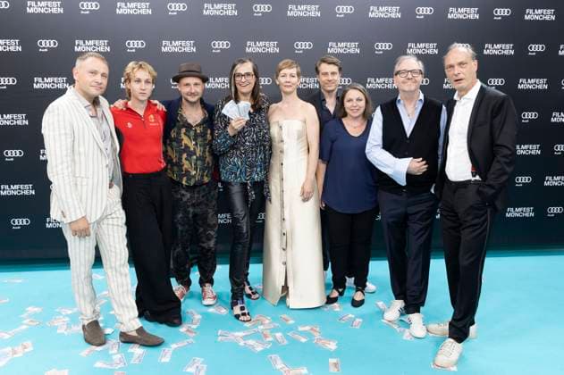 Bilder des Jahres 2024, Entertainment 07 Juli Entertainment Themen der Woche KW27 Max Riemelt, Anselm Haderer, Robert Höller, Natja Brunckhorst, Sandra Hüller, Paul Zischler, Gast, Olli Dittrich und Martin Brambach bei der Premiere des Kinofilms Zwei zu eins auf dem 41. Filmfest München 2024 im Deutschen Theater. München, 01.07.2024 *** Max Riemelt, Anselm Haderer, Robert Höller, Natja Brunckhorst, Sandra Hüller, Paul Zischler, guest, Olli Dittrich and Martin Brambach at the premiere of the feature film Zwei zu eins at the 41 Filmfest München 2024 at the Deutsches Theater Munich, 01 07 2024 Foto:xD.xBedrosianx xFuturexImagex zwei_4603