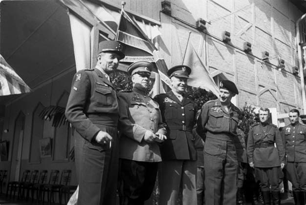 Great Patriotic War, 1941-1945 8721030 05.06.1945 Great Patriotic War 1941-1945 Allied military leaders (from left): Jean Marie Latre de Tassigny, Georgy Zhukov, Dwight Eisenhower and Bernard Montgomery after the signing ceremony of the Declaration of the Defeat of Germany and the Assumption of Supreme Authority over Germany by the Governments of the Union of Soviet Socialist Republics, the United Kingdom and the United States America and the Provisional Government of the French Republic, June 5, 1945, Berlin. Haldei Berlin Germany  Copyright: xHaldeix