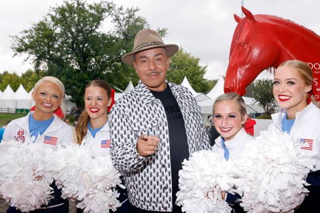 Entertainment Themen der Woche KW27 Entertainment Bilder des Tages Sänger Lou Bega mit Cheerleadern bei der CHIO Media Night 2024 der CHIO 2024. Aachen, 02.07.2024 NRW Deutschland *** Singer Lou Bega with cheerleaders at the CHIO Media Night 2024 of the CHIO 2024 Aachen, 02 07 2024 NRW Germany Copyright: xChristophxHardtx