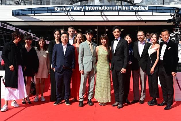 Entertainment Themen der Woche KW27 Entertainment Bilder des Tages Film makers delegation presented Singapore Taiwan Poland film Pierce at the 58th Karlovy Vary International Film Festival, in Karlovy Vary, Czech Republic, on July 3rd, 2024. Film director Nelicia Low stands in middle (green dress), to her right hand is actor Liu Hsiu-Fu and left one actor Tsao Yu-Ning. (CTKxPhoto SlavomirxKubes) CTKPhotoP2024070306573  CTKPhotoP2024070306573