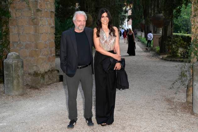 Giovanni Veronesi mit Partnerin Valeria Solarino bei der 64. Verleihung der Globi d Oro 2024 in der Accademia Tedesca di Roma Villa Massimo. Rom, 03.07.2024